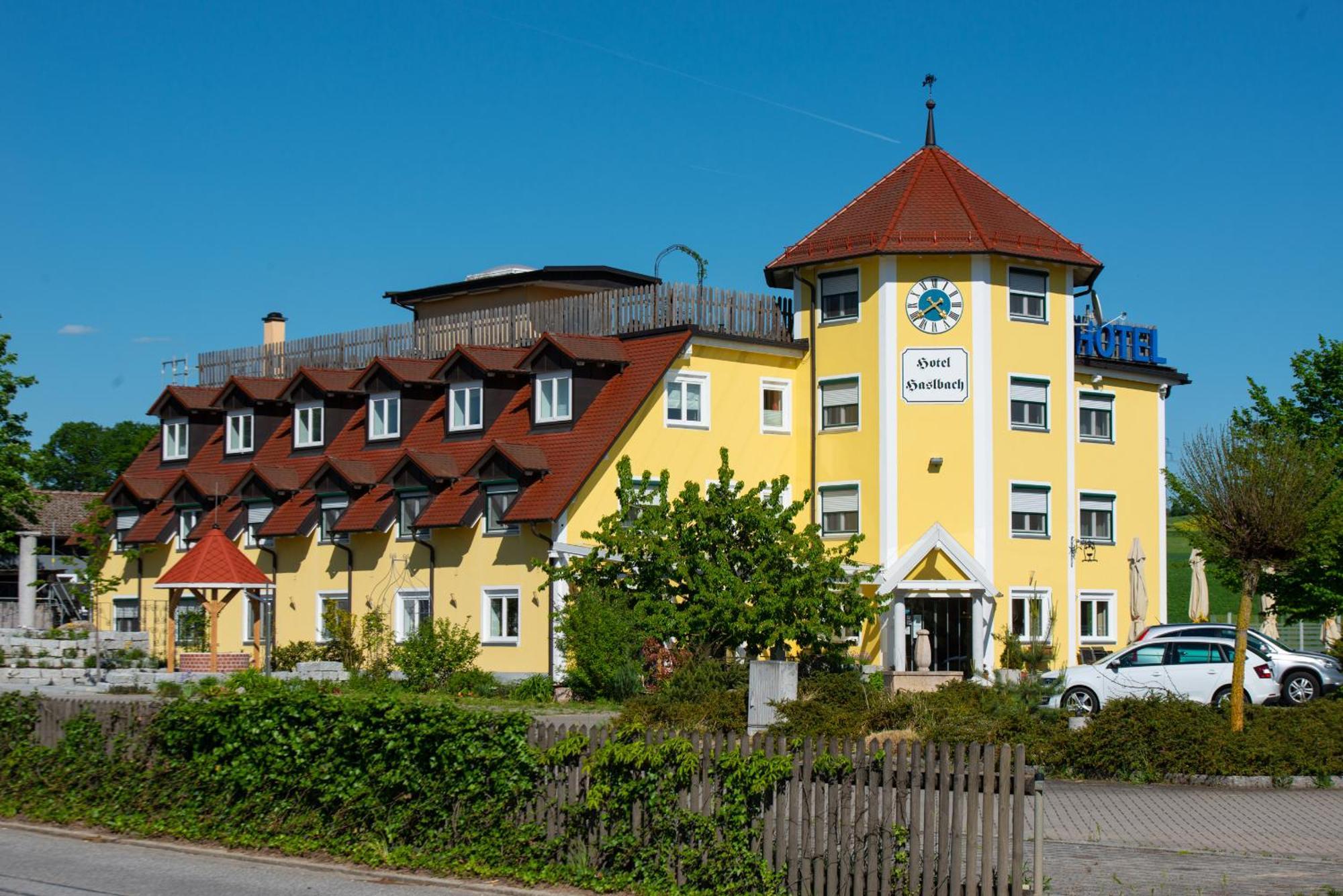 Hotel Haslbach Fgz Zeitlarn Экстерьер фото