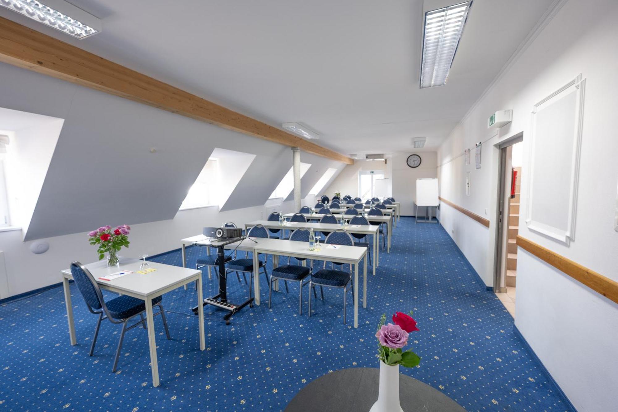 Hotel Haslbach Fgz Zeitlarn Экстерьер фото