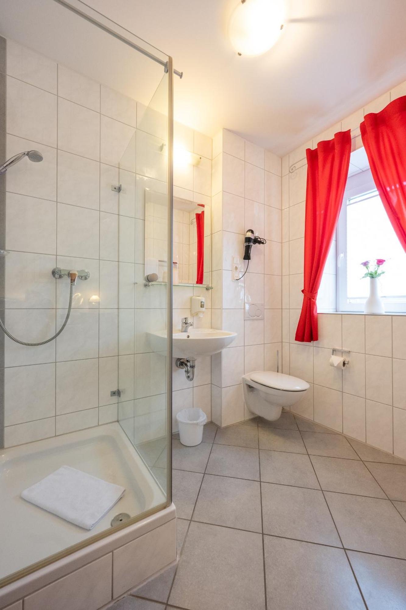 Hotel Haslbach Fgz Zeitlarn Номер фото