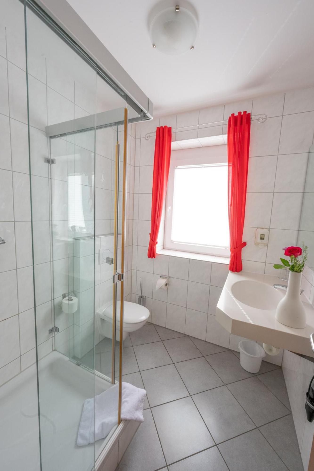 Hotel Haslbach Fgz Zeitlarn Экстерьер фото