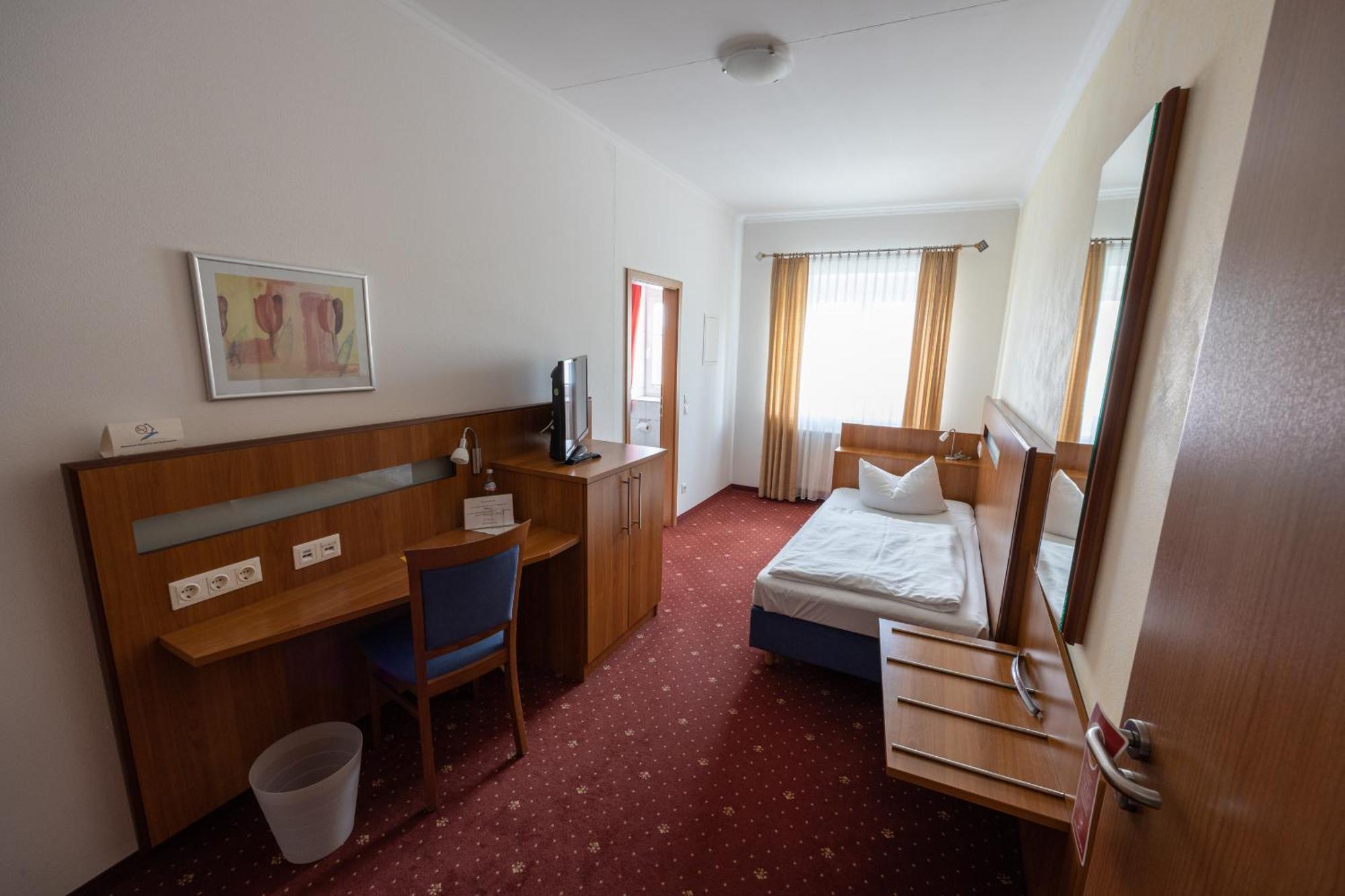 Hotel Haslbach Fgz Zeitlarn Номер фото